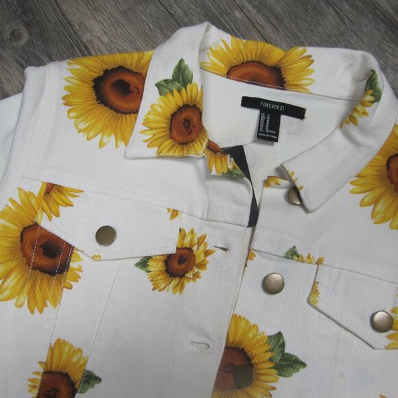 Forever 21 Jackets & Blazers - NWT Forever 21 White Jean Jacket with Yellow Sunflowers